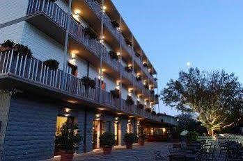 Hotel Miralago San Potito Sannitico Экстерьер фото